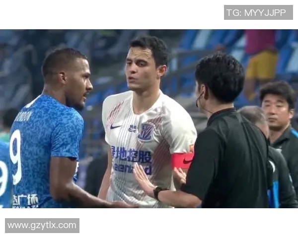 申花与重庆历年交锋战绩回顾及分析揭秘球队优势与劣势 申花与重庆历年交锋战绩回顾及分析揭秘球队优势与劣势