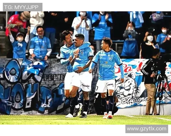 雷法山口与横滨F的激烈对决揭示了足球战术与团队协作的重要性 雷法山口与横滨F的激烈对决揭示了足球战术与团队协作的重要性