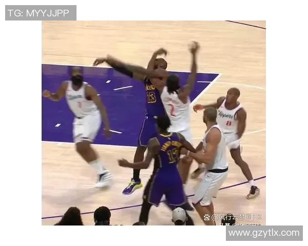 2020季前赛湖人与快船的激烈对决回顾与精彩瞬间分析