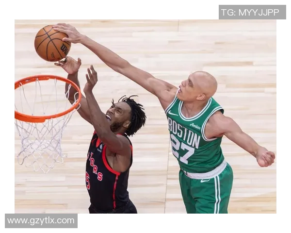 火箭队与凯尔特人中央的激烈对决揭示篮球战术的博弈与精彩瞬间