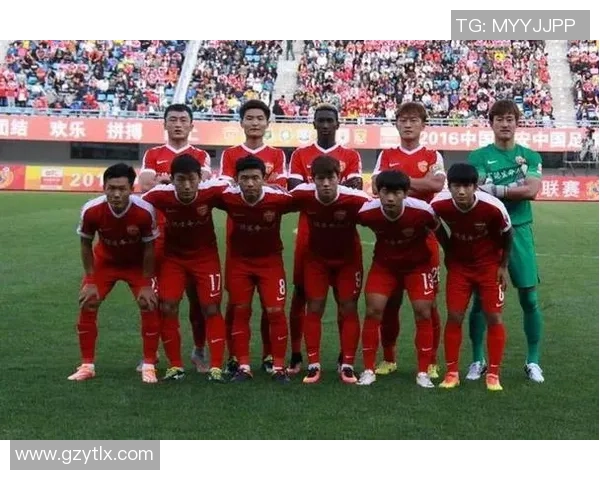 杭州足球队在邀请赛中以55分稳居积分榜首位展现强劲实力MBA