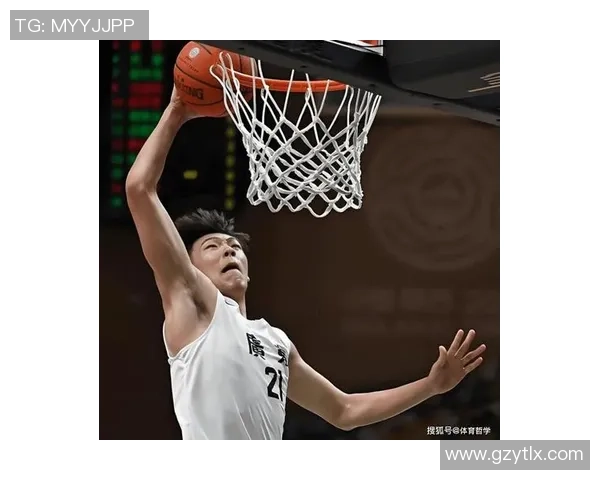 张昊的奋斗历程与人生哲学探讨：从平凡到卓越的成长之路