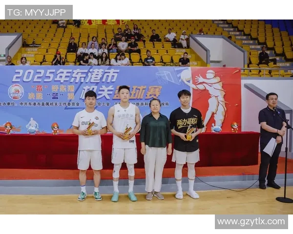 篮球明星曲阳的成长之路与辉煌成就揭秘